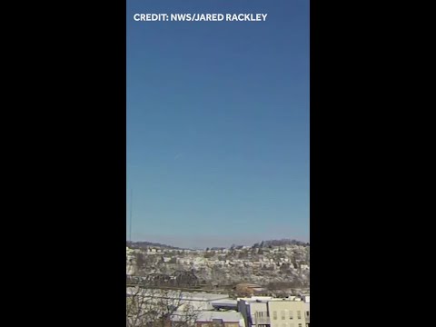 Meteor reported in Ohio, Pennsylvania captured across sky by NWS employee thumbnail