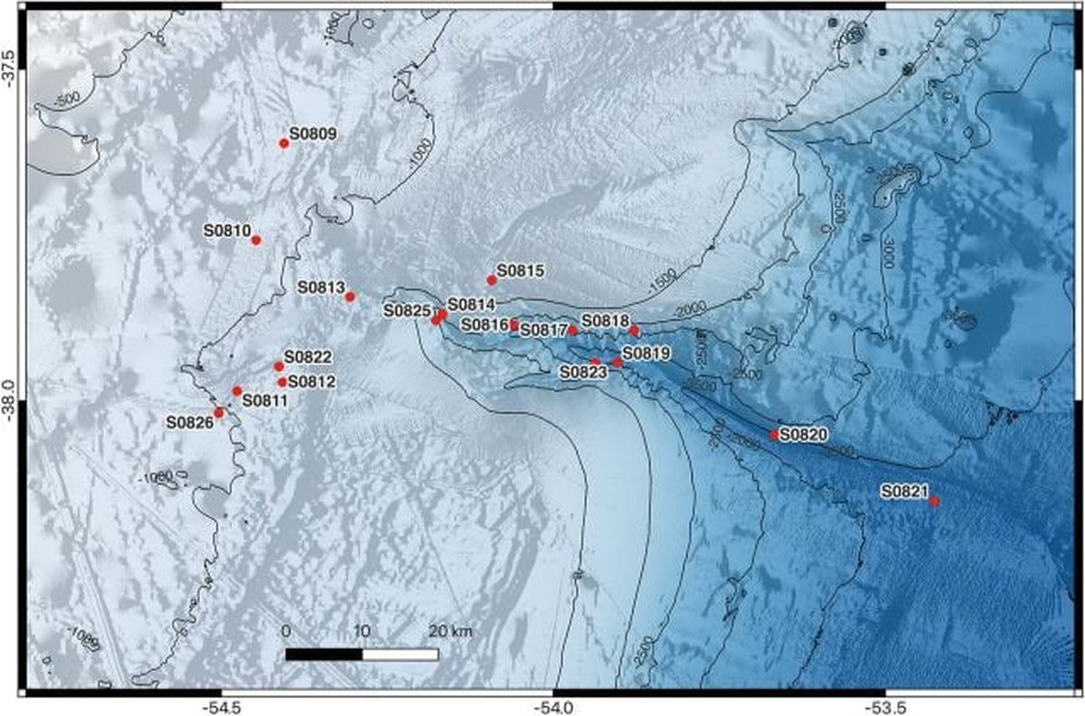 Mi Goreng Noodle Packet Found Nearly 2 Kilometers Beneath The Sea