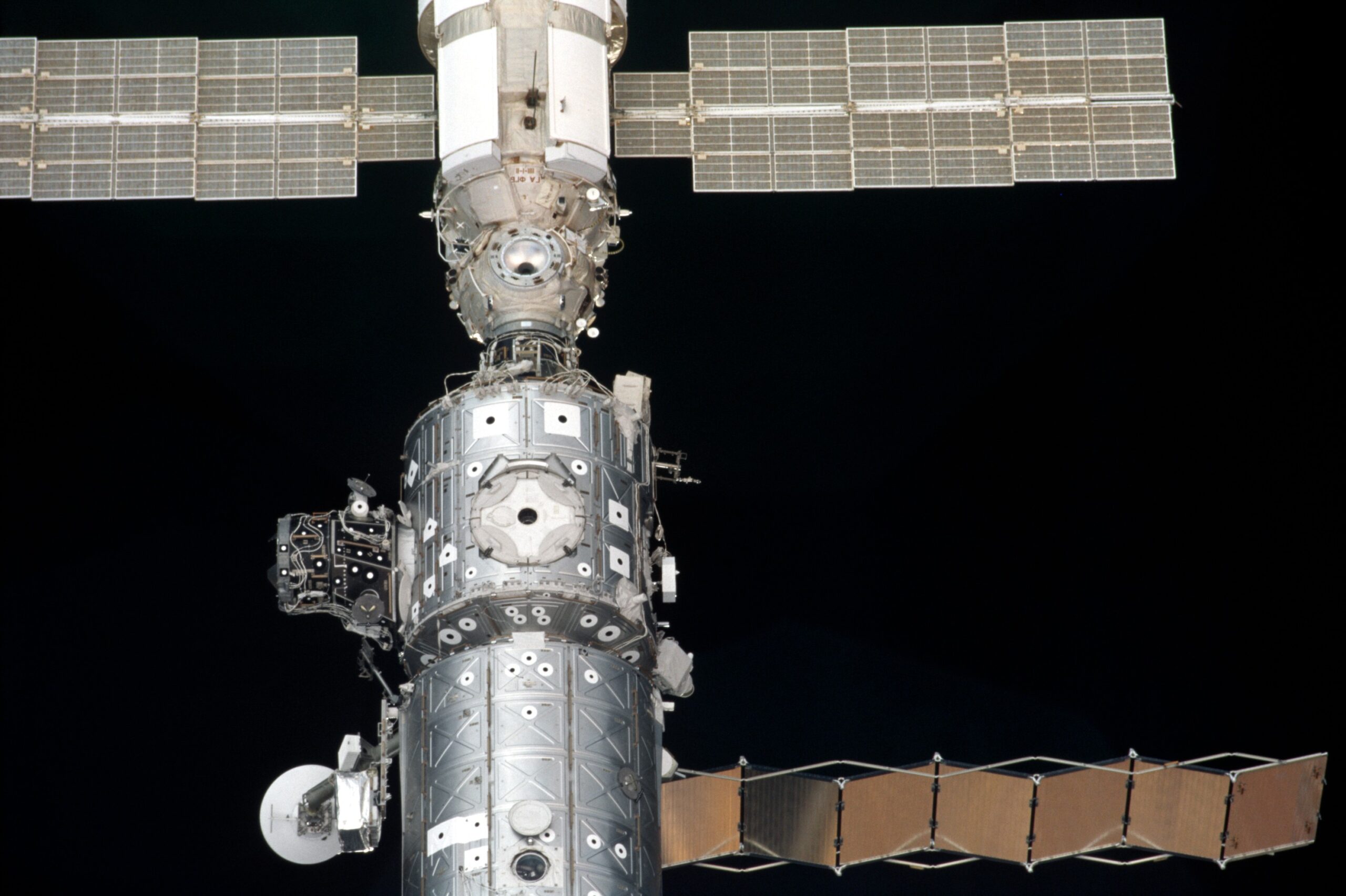 The U.S. Lab, FGB and Node 1 taken during the initial — 2001 Dönemi Bilim Tarihi Belgesi