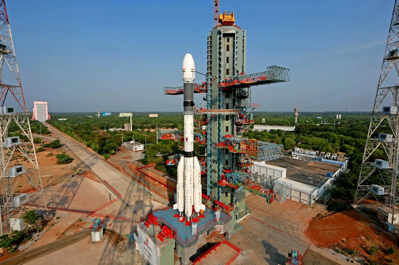 Falcon 9 ve GSLV Roketlerinin Fırlatmasına Hazırlık Başladı