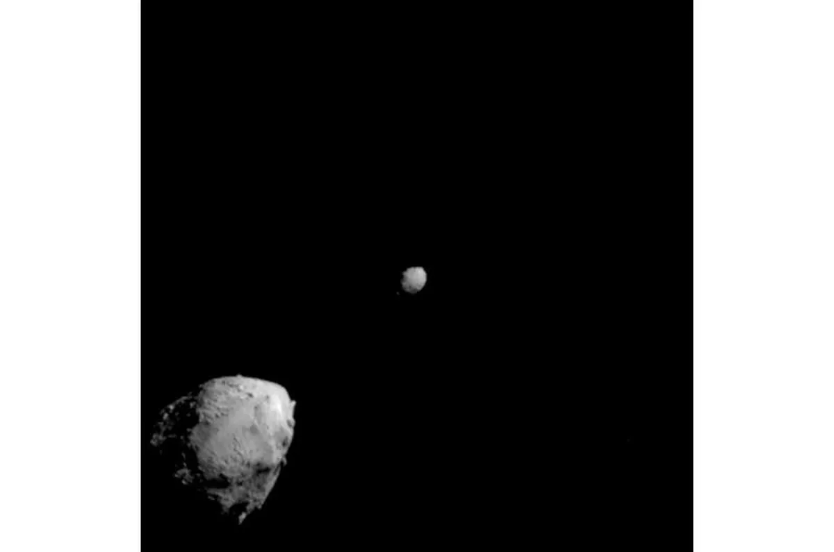 First light: Hera resolves two asteroids instead of one